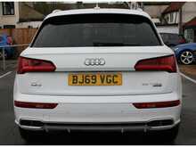 Audi Q5 2.0 TFSIe S line HYBRID Competition