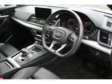 Audi Q5 2.0 TFSIe S line HYBRID Competition