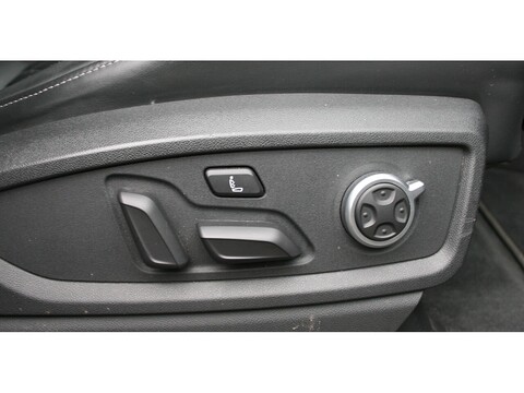 2.0 TFSIe 55 S line Competition SUV 5dr Petrol Plug-in Hybrid S Tronic quattro Euro 6 (s/s) 14.1kWh (367 ps)