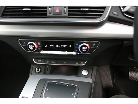 2.0 TFSIe 55 S line Competition SUV 5dr Petrol Plug-in Hybrid S Tronic quattro Euro 6 (s/s) 14.1kWh (367 ps)