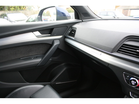 2.0 TFSIe 55 S line Competition SUV 5dr Petrol Plug-in Hybrid S Tronic quattro Euro 6 (s/s) 14.1kWh (367 ps)