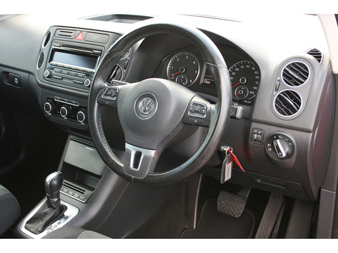 1.6 TDI BlueMotion Tech SE Hatchback 5dr Diesel DSG Euro 5 (s/s) (105 ps)