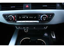 Audi A4 Avant 2.0 TDI S line Estate auto