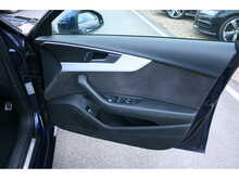 Audi A4 Avant 2.0 TDI S line Estate auto