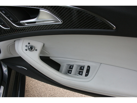 4.0 TFSI V8 Estate 5dr Petrol Tiptronic quattro Euro 6 (s/s) (560 ps)