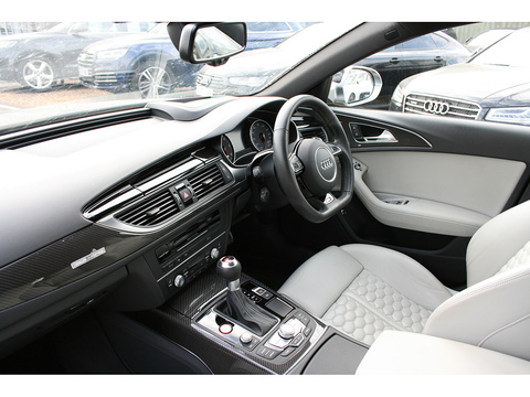 4.0 TFSI V8 Estate 5dr Petrol Tiptronic quattro Euro 6 (s/s) (560 ps)