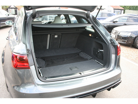 4.0 TFSI V8 Estate 5dr Petrol Tiptronic quattro Euro 6 (s/s) (560 ps)