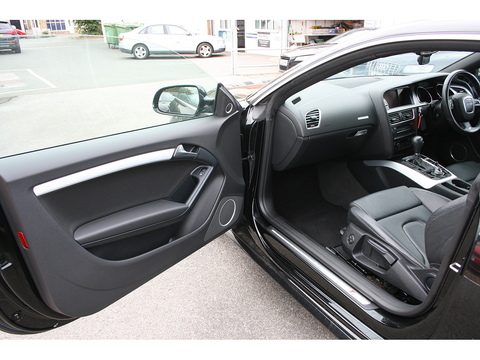 2.0 TFSI S line Special Edition Coupe 2dr Petrol Multitronic Euro 5 (211 ps)