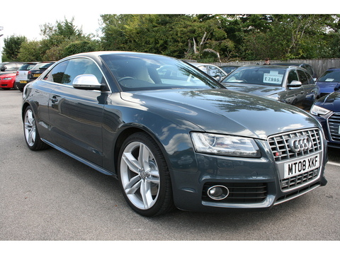 4.2 V8 Quattro 4.2 2dr Coupe Automatic Petrol