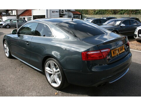 4.2 V8 Quattro 4.2 2dr Coupe Automatic Petrol