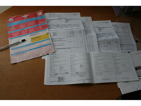 4.2 V8 Quattro 4.2 2dr Coupe Automatic Petrol