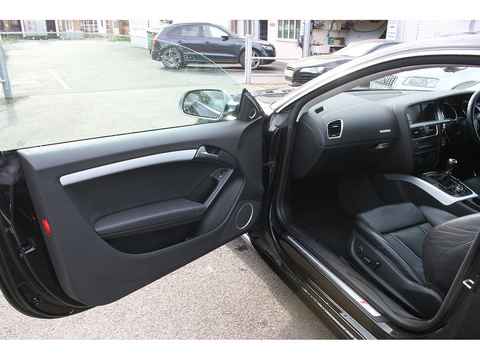 4.2 V8 Coupe 2dr Petrol Manual quattro Euro 4 (354 ps)