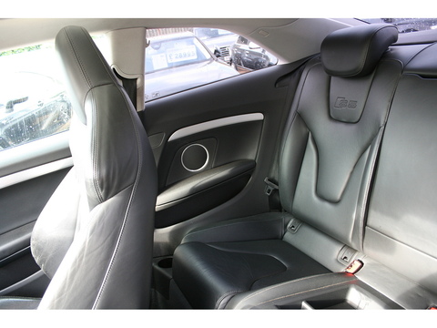 4.2 V8 Coupe 2dr Petrol Manual quattro Euro 4 (354 ps)