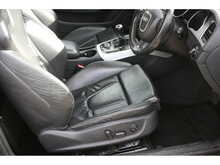 Audi S5 V8 4.2 Quattro Coupe manual