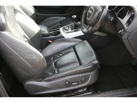4.2 V8 Coupe 2dr Petrol Manual quattro Euro 4 (354 ps)