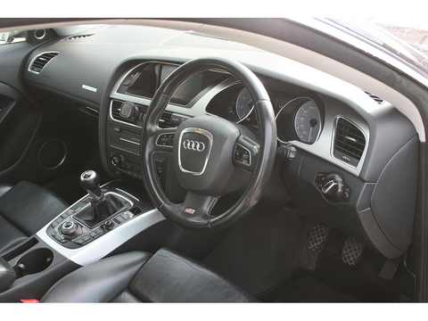 4.2 V8 Coupe 2dr Petrol Manual quattro Euro 4 (354 ps)