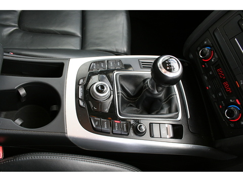 4.2 V8 Coupe 2dr Petrol Manual quattro Euro 4 (354 ps)