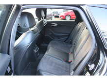 Audi A4 2.0 TFSI Avant 40 Black Edition