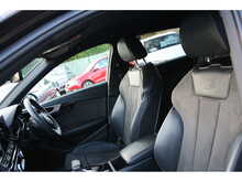 Audi A4 2.0 TFSI Avant 40 Black Edition