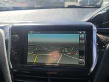 Peugeot 2008 1.6 e-HDi Feline