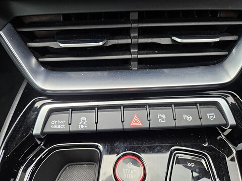 0.0 4dr Saloon Automatic Electric