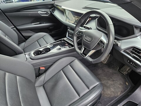 0.0 4dr Saloon Automatic Electric