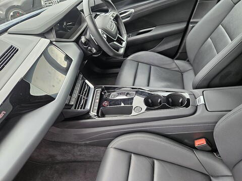 0.0 4dr Saloon Automatic Electric