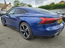 Audi E-tron GT 