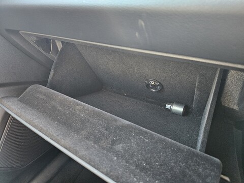 No Standard Specification or Optional Extras.