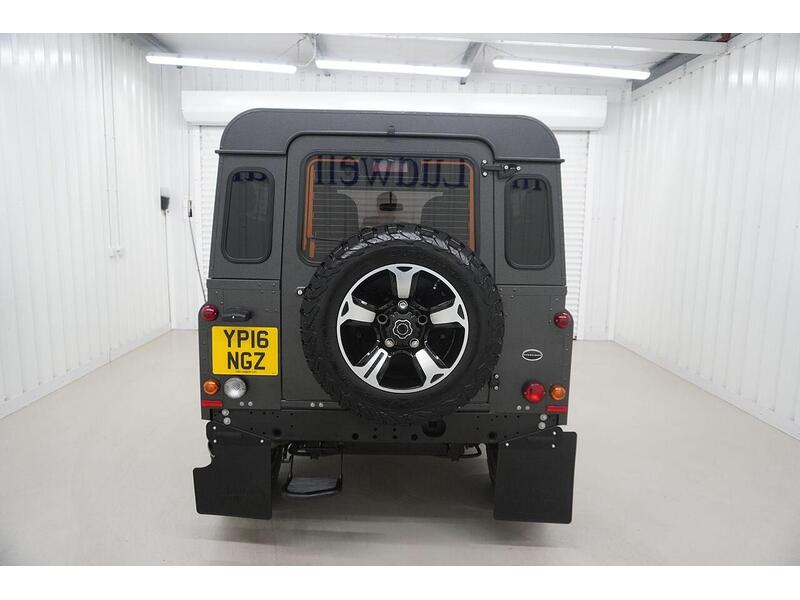 Land Rover Defender 90 Defender 90 2.2 TDCi XS 4WD SWB Euro 5 3dr - U118224