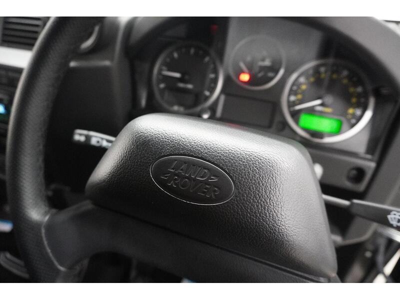 Land Rover Defender 90 Defender 90 2.2 TDCi XS 4WD SWB Euro 5 3dr - U118224