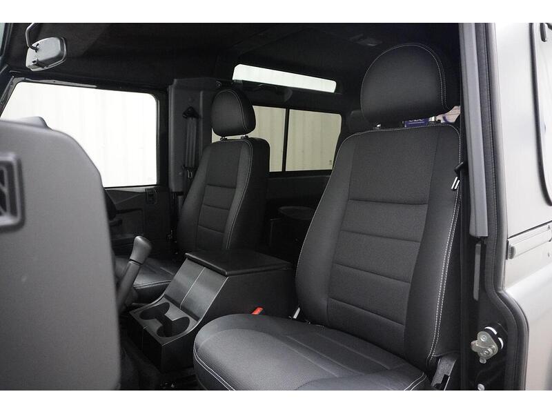 Land Rover Defender 90 Defender 90 2.2 TDCi XS 4WD SWB Euro 5 3dr - U118224