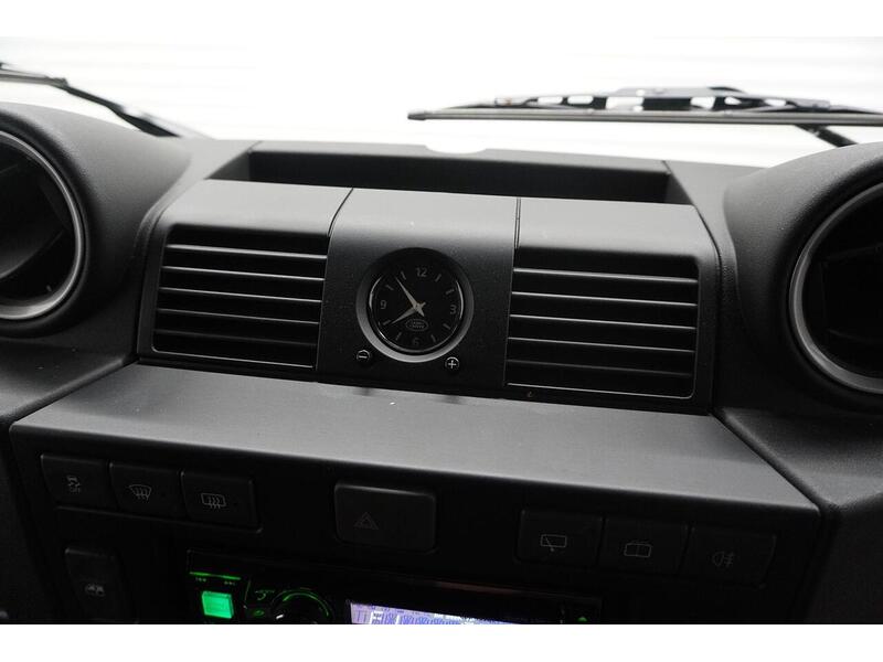 Land Rover Defender 90 Defender 90 2.2 TDCi XS 4WD SWB Euro 5 3dr - U118224