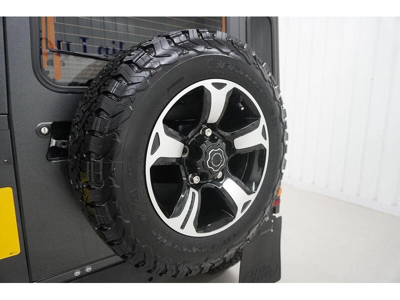 Land Rover Defender 90 Defender 90 2.2 TDCi XS 4WD SWB Euro 5 3dr - U118224