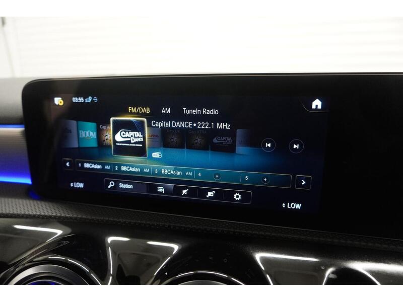 Mercedes-Benz A Class A Class 1.3 A180 AMG Line (Executive) 7G-DCT Euro 6 (s/s) 5dr - U118573