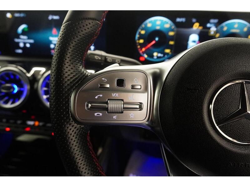 Mercedes-Benz A Class A Class 1.3 A180 AMG Line (Executive) 7G-DCT Euro 6 (s/s) 5dr - U118573