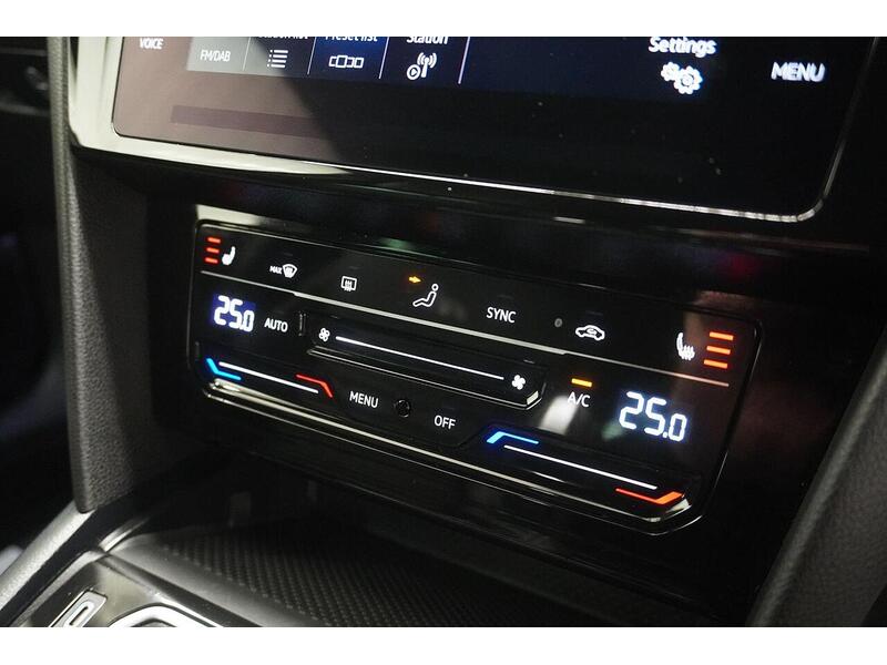 Volkswagen Passat Passat 1.5 TSI EVO R-Line DSG Euro 6 (s/s) 5dr - U118661