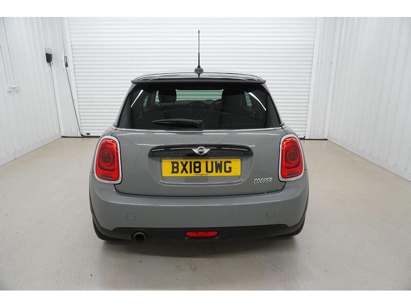 MINI Hatch Hatch 1.5 Cooper Steptronic Euro 6 (s/s) 3dr - U118758