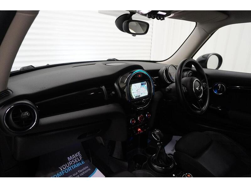 MINI Hatch Hatch 1.5 Cooper Steptronic Euro 6 (s/s) 3dr - U118758
