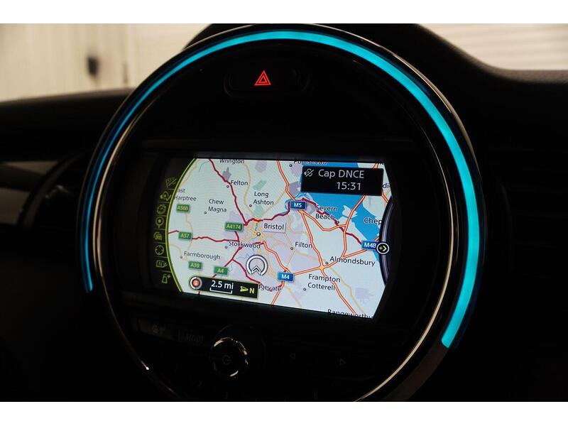MINI Hatch Hatch 1.5 Cooper Steptronic Euro 6 (s/s) 3dr - U118758