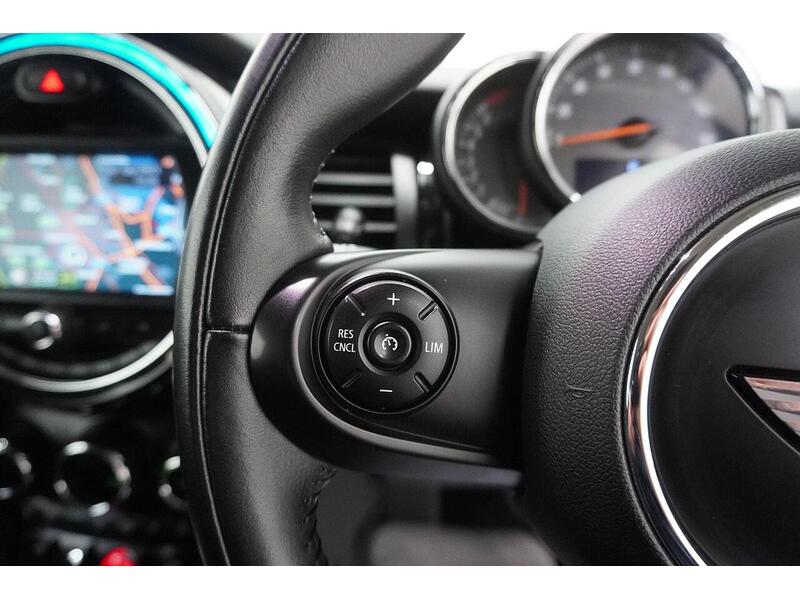 MINI Hatch Hatch 1.5 Cooper Steptronic Euro 6 (s/s) 3dr - U118758