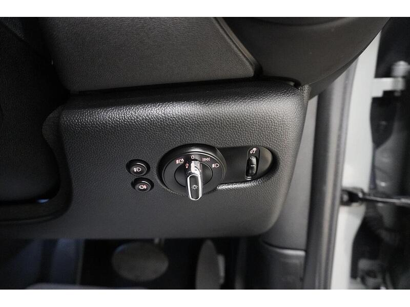 MINI Hatch Hatch 1.5 Cooper Steptronic Euro 6 (s/s) 3dr - U118758