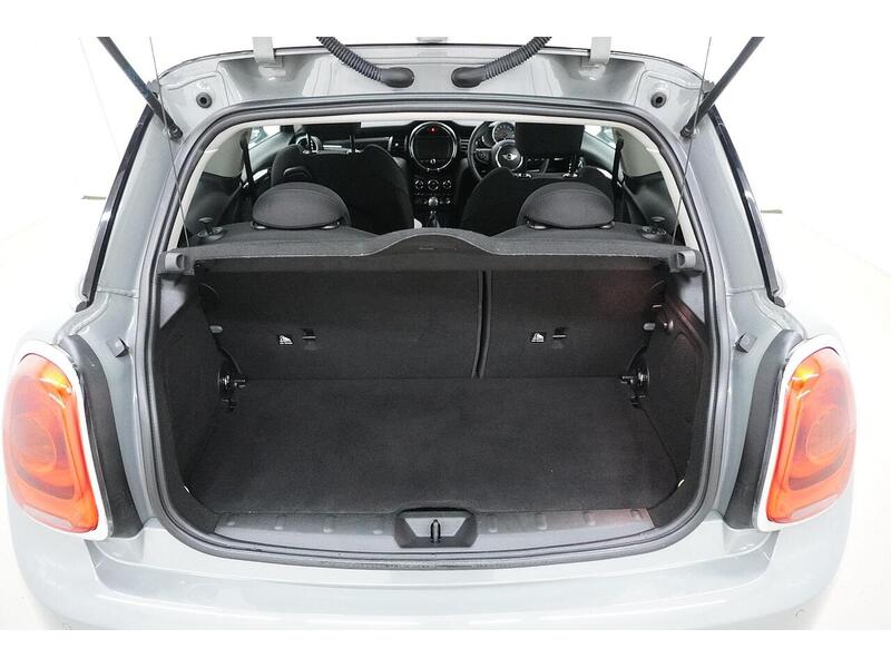 MINI Hatch Hatch 1.5 Cooper Steptronic Euro 6 (s/s) 3dr - U118758