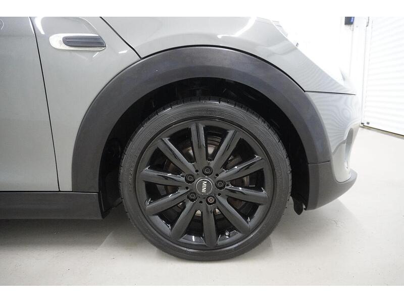 MINI Hatch Hatch 1.5 Cooper Steptronic Euro 6 (s/s) 3dr - U118758