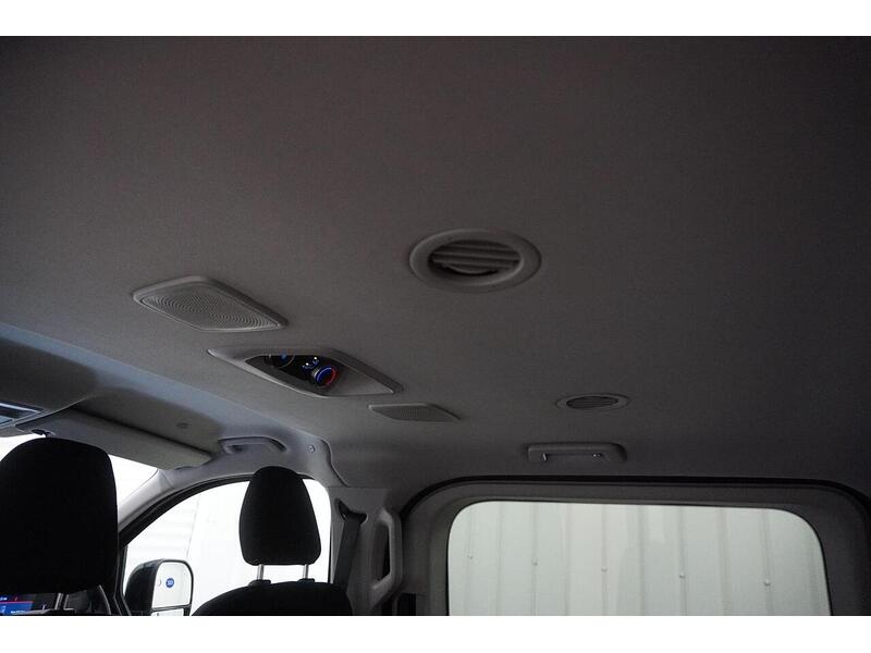 Ford Tourneo Custom Tourneo Custom 2.0 320 EcoBlue Titanium Luxe Auto L2 Euro 6 (s/s) 5dr - U118761