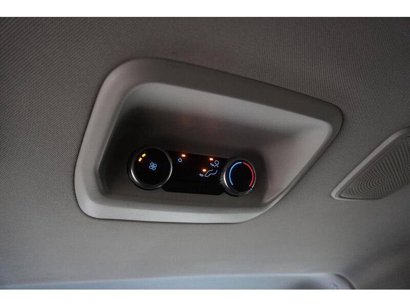 Ford Tourneo Custom Tourneo Custom 2.0 320 EcoBlue Titanium Luxe Auto L2 Euro 6 (s/s) 5dr - U118761