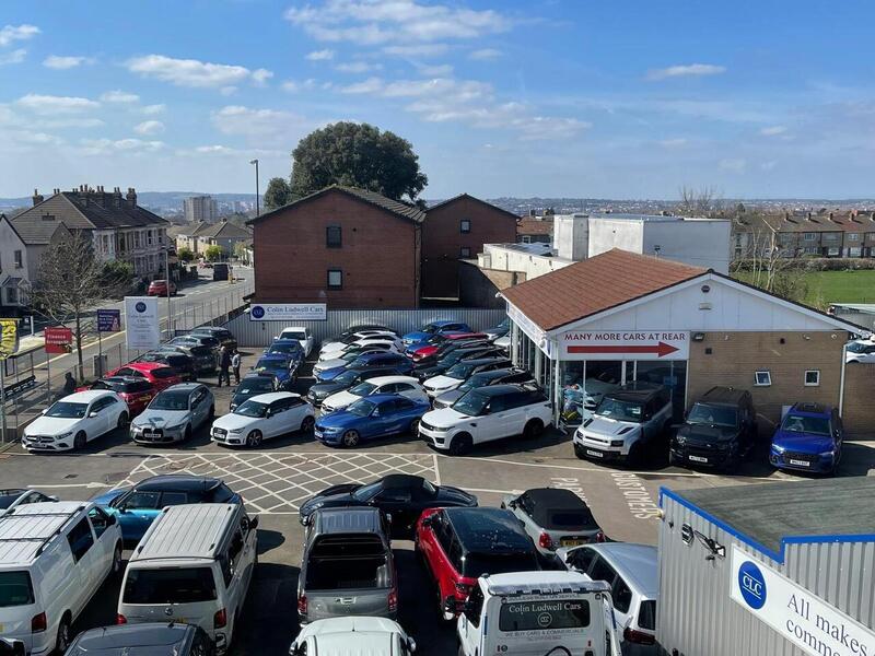 Volkswagen Transporter Transporter 2.0 TDI T32 Highline Kombi DSG FWD SWB Euro 6 (s/s) 5dr - U118820