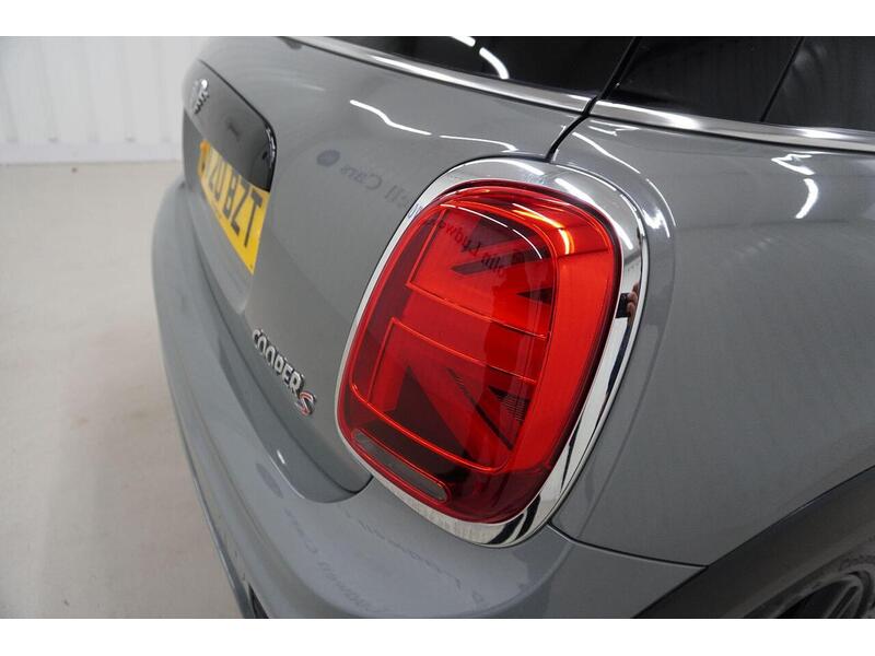 MINI Hatch Hatch 2.0 Cooper S Sport Steptronic Euro 6 (s/s) 3dr - U118865
