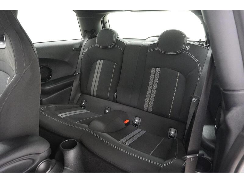MINI Hatch Hatch 2.0 Cooper S Sport Steptronic Euro 6 (s/s) 3dr - U118865