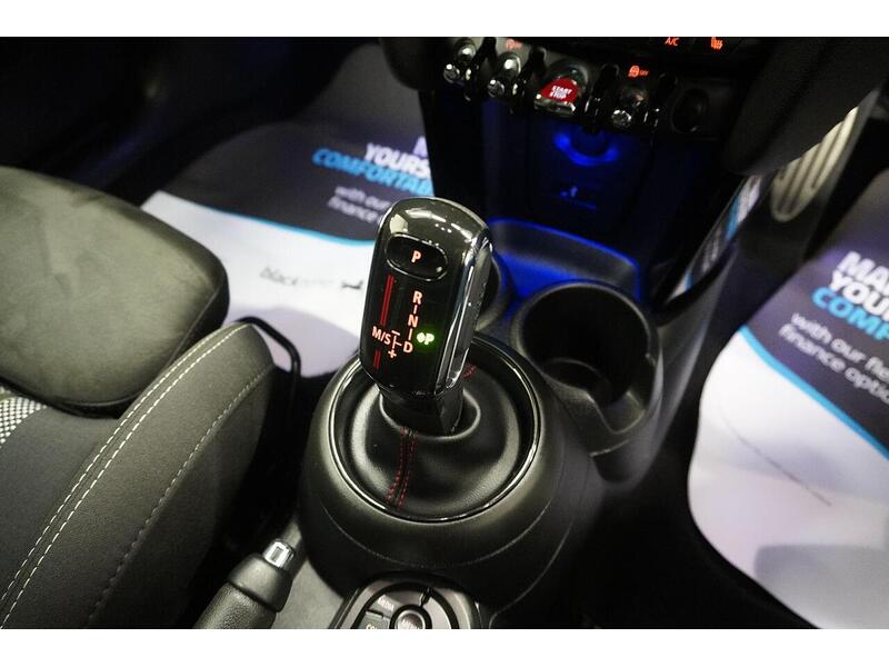 MINI Hatch Hatch 2.0 Cooper S Sport Steptronic Euro 6 (s/s) 3dr - U118865